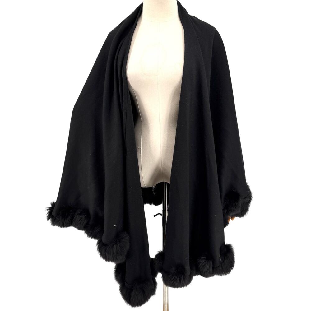 Caruana Black Heavy Knit Genuine Fur Trim Elegant Outerwear Cape Ruana - Picture 2 of 7